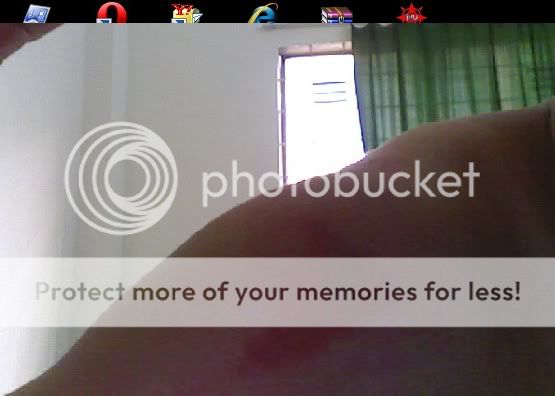 Em bị gì thế mấy bác?