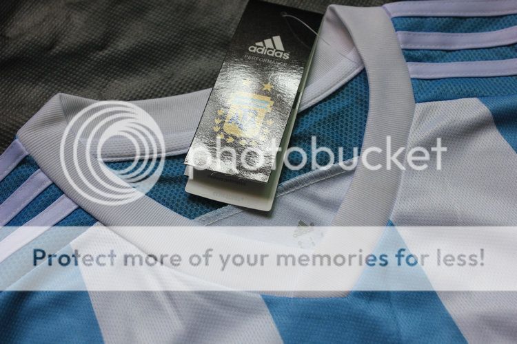 photo 15-16-argentina-home-soccer-shirt-4_zps80l4x8rq.jpg